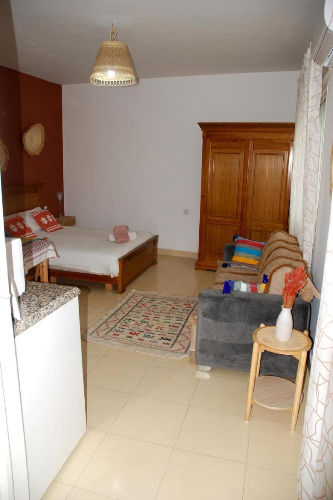 Studio Lumineux Avec Terrasse Tanger Luaran gambar